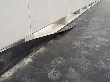 Крепление мембраны через планку по периметру